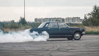 The V8 GAZ-24 Chaser. 1000 of litlte things