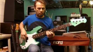 Sneakin&#39; Sally Through the Alley - Robert Palmer (George Porter) bass cover