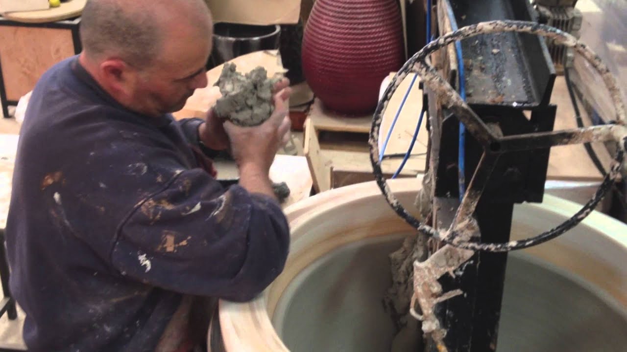 Le calibrage : de la naissance d'un moule au façonnage de la terre cuite - Poterie Goicoechea