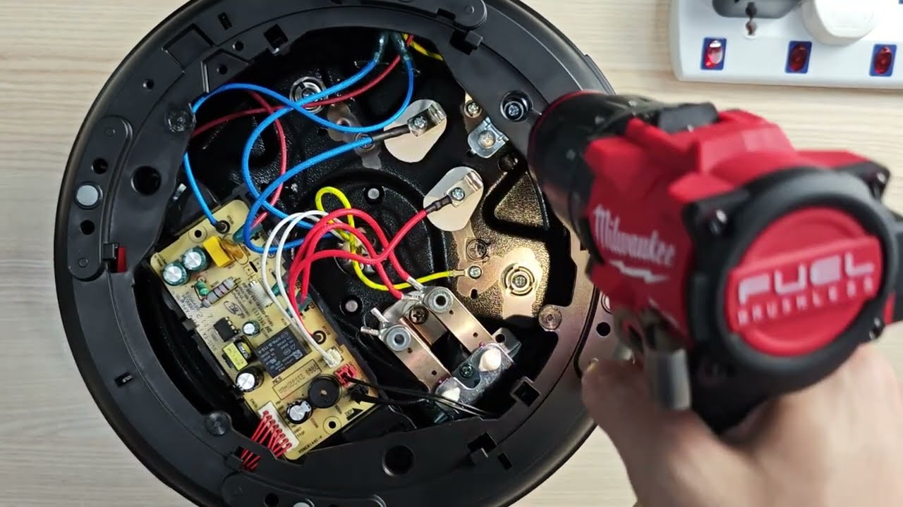 Instant Pot Not Turning On and No Power (2 Reasons)