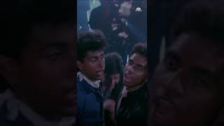 Jumma Chumma De De—90s Blockbuster Hit 🎵🔥 | #valentinesdayspecial #ytshorts