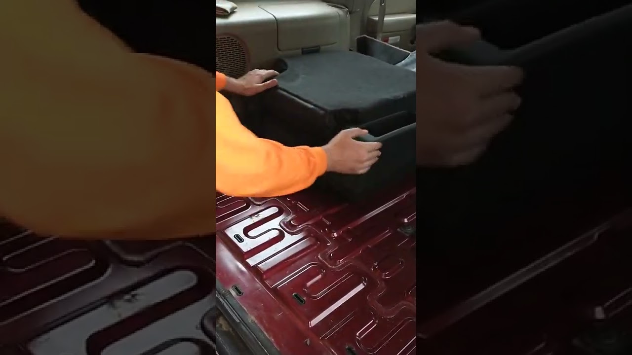 installing 07 Tahoe third row seats in an 01 Tahoe - YouTube