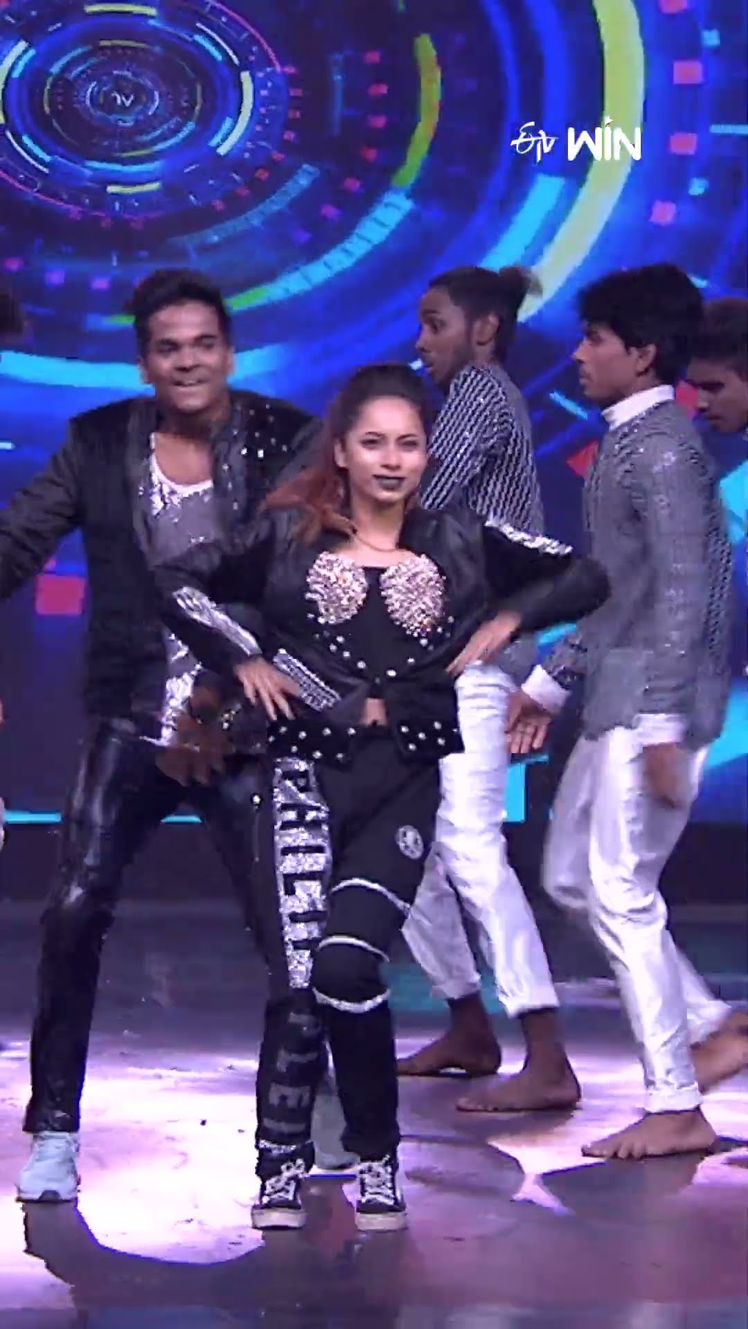 #shorts - Electrifying Dance performance for Rajubhai song #dheejodi #danceshow