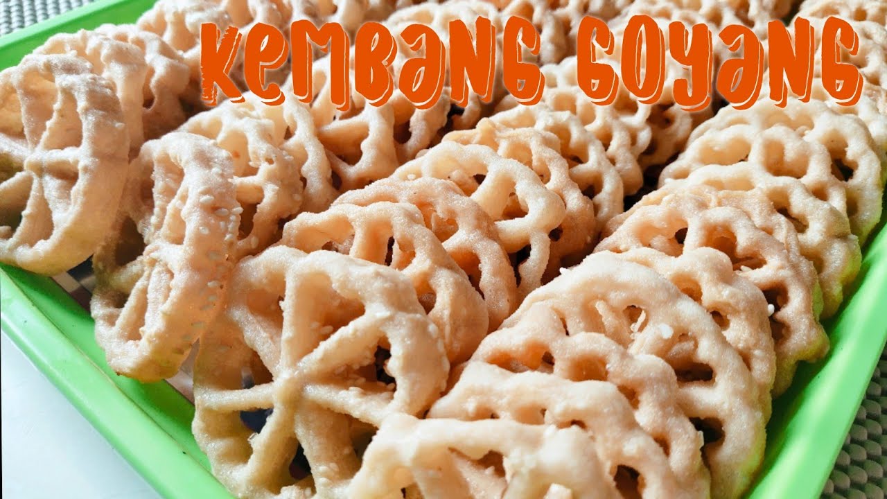 KEMBANG GOYANG TEPUNG BERAS DAN TAPIOKA.