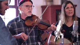 Video thumbnail of "Beehive Field Recording: Molsky's Mountain Drifters - "There's A Bright Side Somewhere""