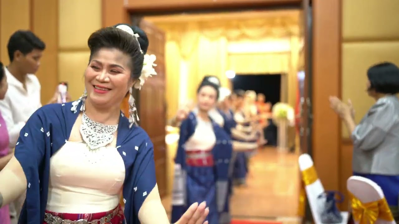 ครูโรงเรียนหลักเมืองรำเปิดงานมุทิตาจิต