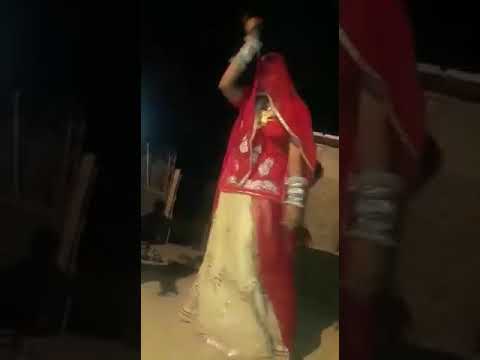 सतरंगी-लहरिया-पर-गांव-की-औरतों-ने-एक-बार-फिर-से-धमाल-मचाया-इस-वीडियो-को-जरूर-देखें