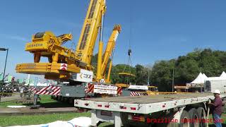 Amazing Liebherr LTM 1500 lifting a counterweight of a LTM 1300