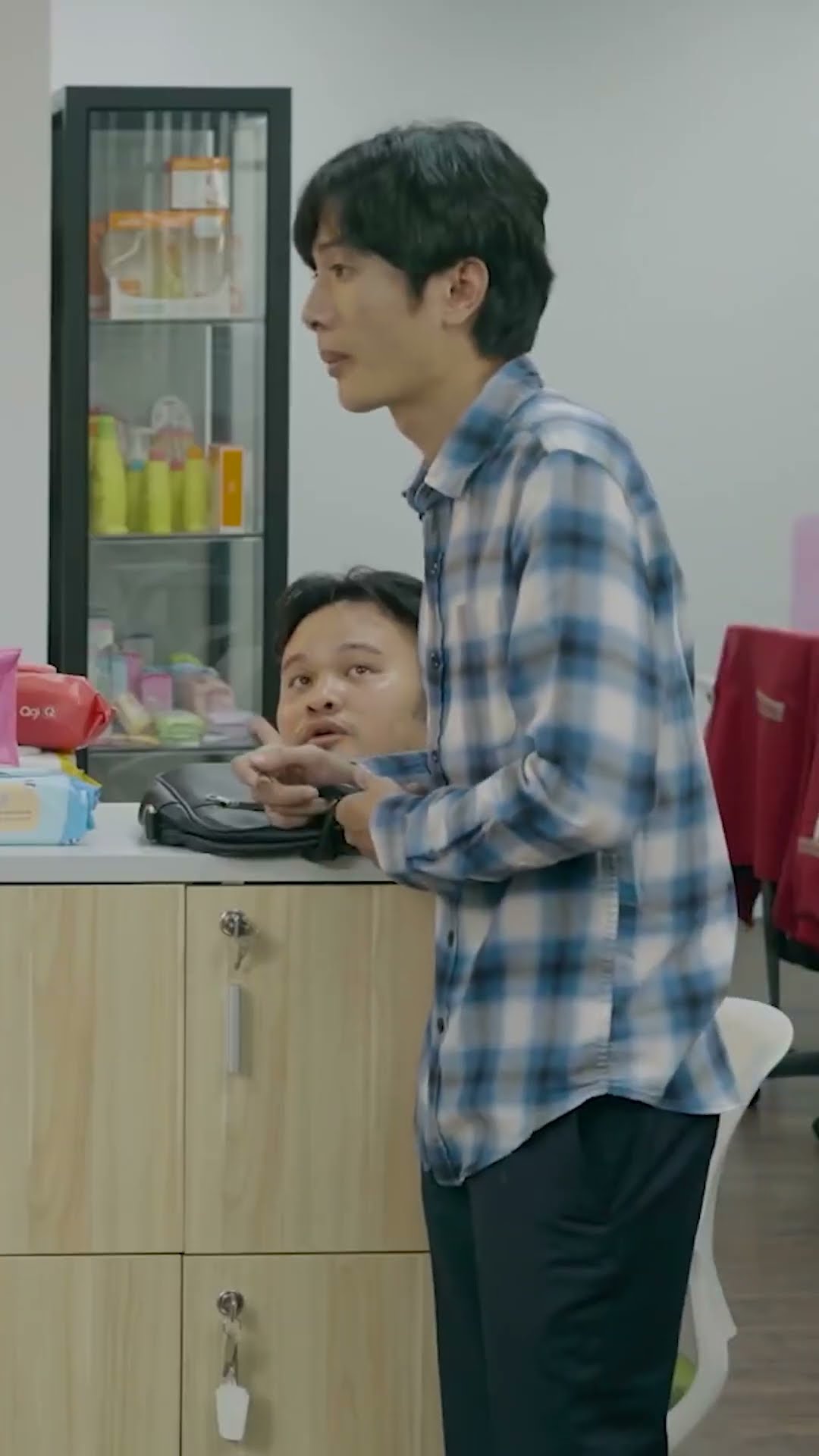 Chị nói vậy thì chịu rồi :)) #faptv #shorts #megiangsinh