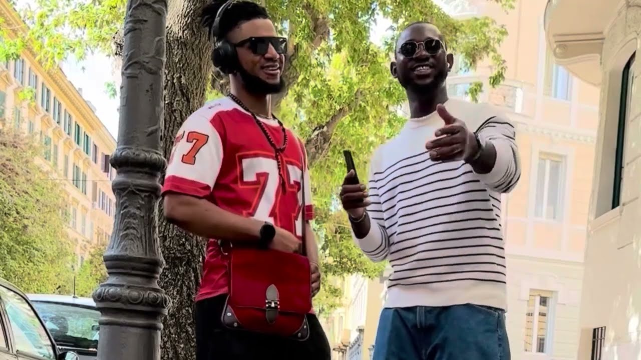 Моя девушка из племени ойибо подарила мне цветок на день рождения, не зная, что это камера для сл...