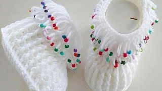 Crochet Baby pooties / baby Shoes + Subtitles طريقة عمل هاف بوت لكلوك ( حذاء،سليبر ) أطفال بالكروشيه