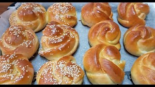 Jinsi ya Kupika Maandazi ya mayai na maziwa (How to cook Rose shaped bread rolls)