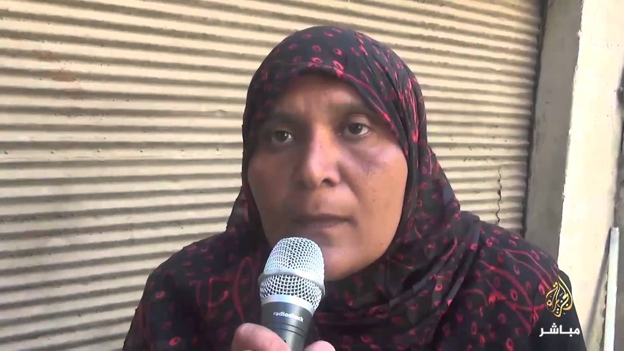 تظاهر عدد من أهالى مساكن العشوائيات بمحافظة بورسعيد أمام مجلس الوزراء