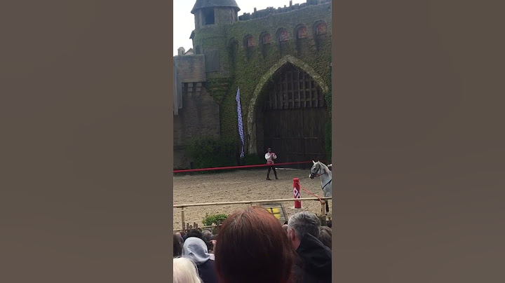 Puy du fou/ le secret de la lance/ spectacle équestre