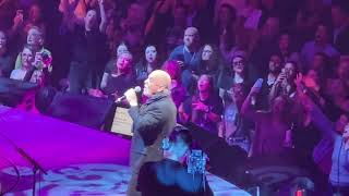 Billy Joel  Uptown Girl With Christie Brinkley in audience singing to her Live @MSG on 04/26/2024.