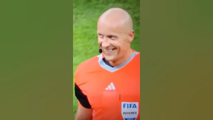 Szymon Marciniak shows 'shut your mouth' to player...