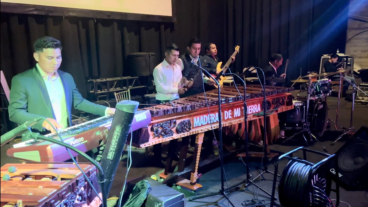 Marimba Maderas de mi tierra ( Cumbia ) Baile social en San Bernardino