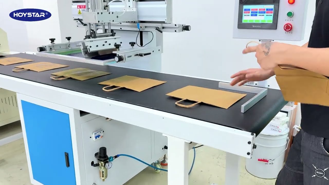 Print Paper Bags,the Conveyor Belt Vacuum Worktable Screen Printer Working