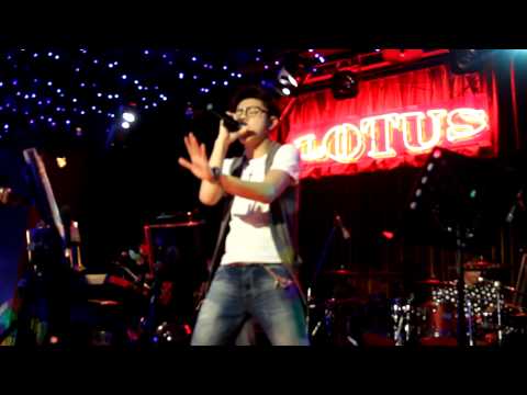 LOTUS音樂餐廳 曾治豪-Just The Way You Are(布魯諾火星人)