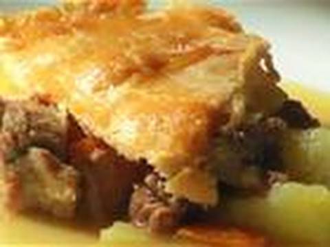 Video: How To Make A Meat And Potato Pie