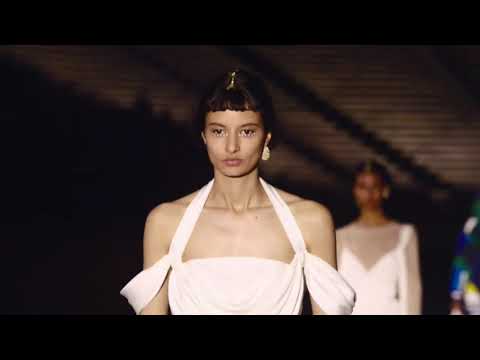 Videó: A Fiú George A Dior új Arca