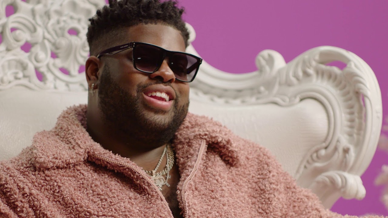 A Holiday Chat with Pink Sweat$