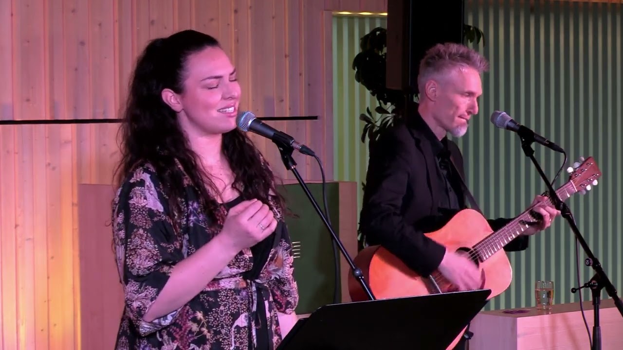 Muita enemmän (live) - Solistina Miri Rantio