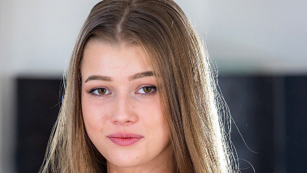 OLIVIA SPARKLE | The beautiful STAR from the Czech Republic who started