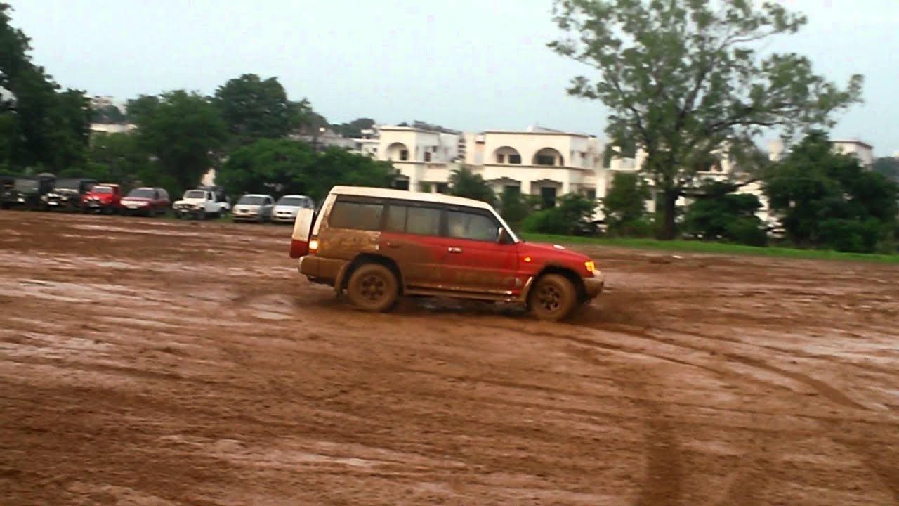 Pajero stunt