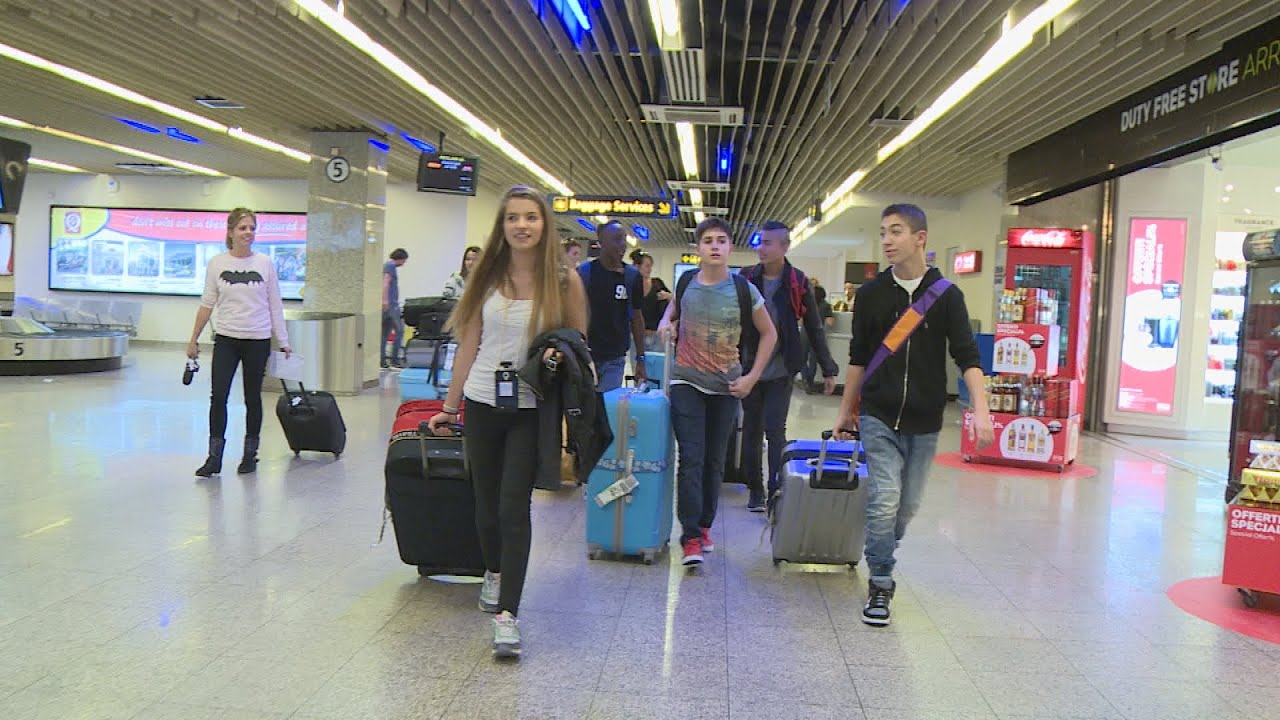 Aankomst Julia op Malta | Junior Songfestival 20114