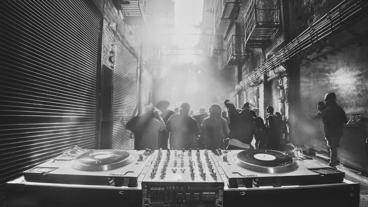 [ DEEP IN HOUSE ] Love Hurts Ignorance Hate // Minimal // Opening Set @ KUZA by Ricky Doël