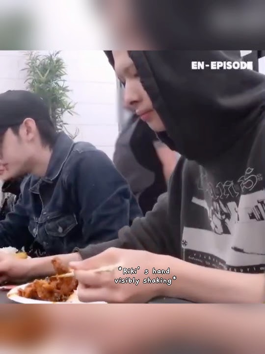 Riki’s hand visibly shaking☹️ #enhypen #ni_ki #riki #nishimurariki #enhypenmembers #kpop