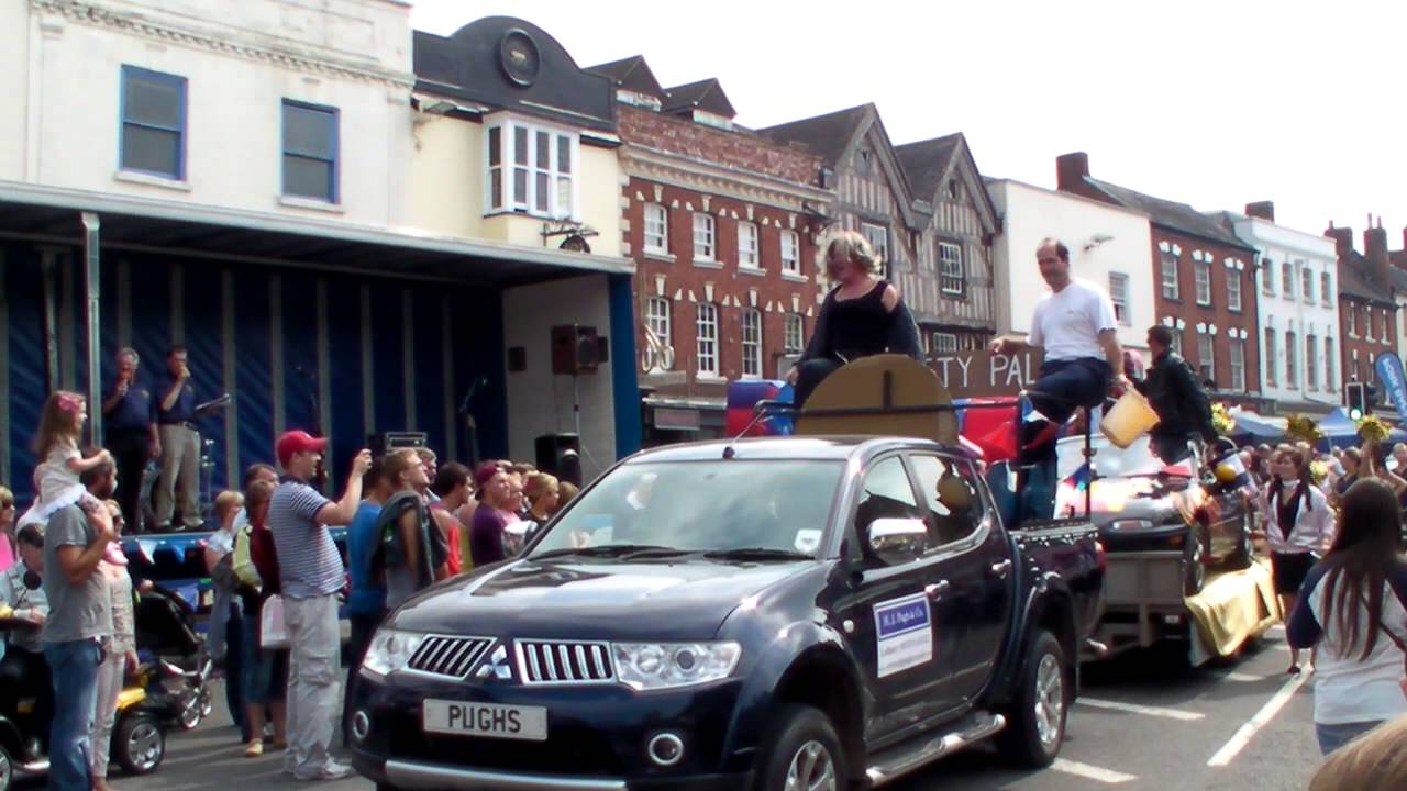 Ledbury Carnival 2013 Procession from the High Street (Official)