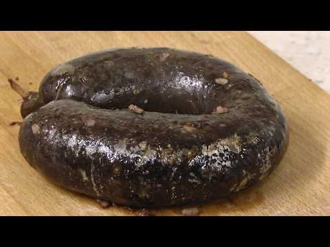 Kako naredimo krvavice - How to make black pudding (Blood Sausage)