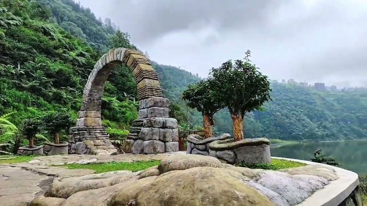 Nyantai di telaga menjer Wonosobo view terindah