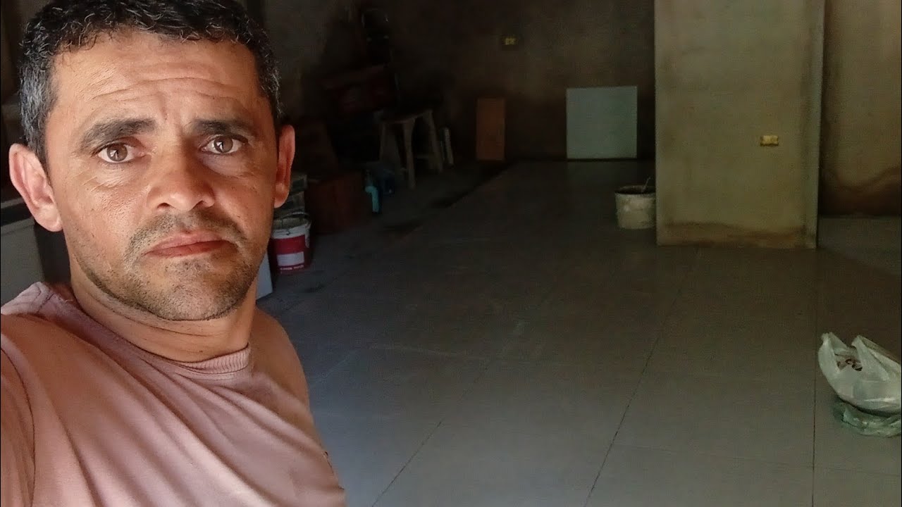 Dei um bom começo, na cerâmica  da lanchonete 