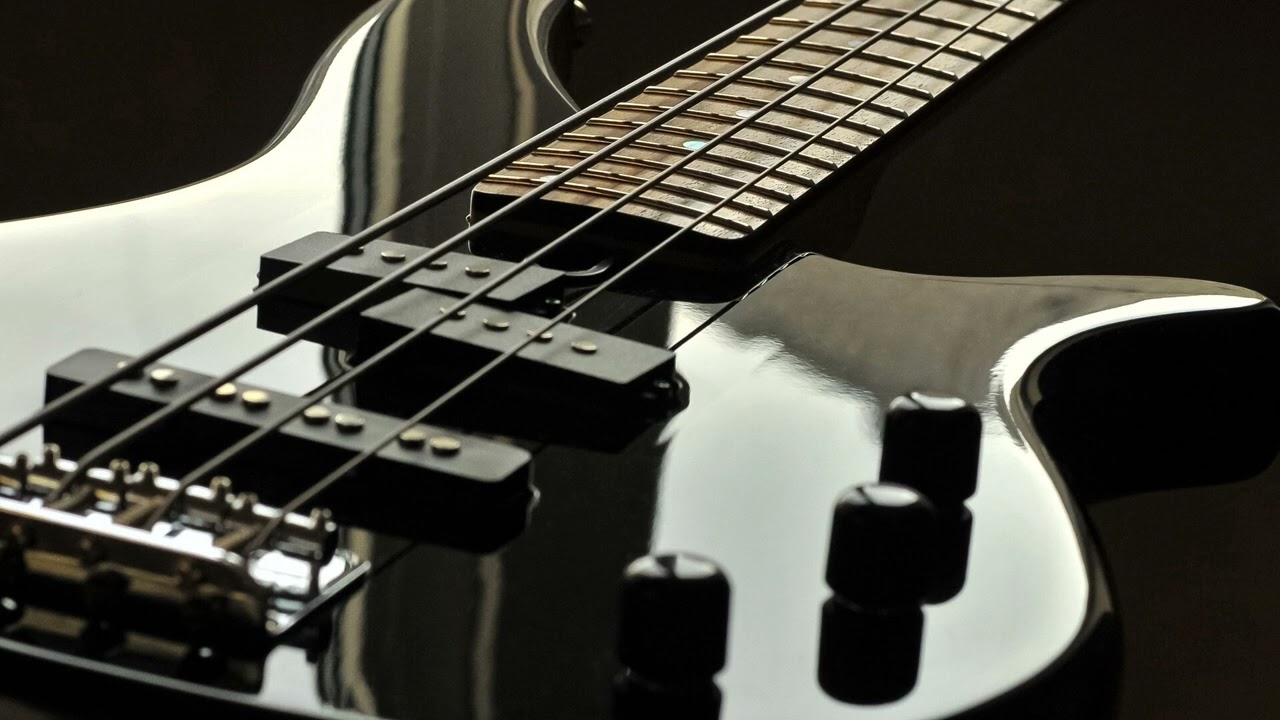 Download Static-X - Skinnyman (bass backing track) MP3