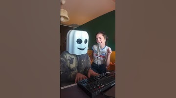 Thumbnail of Dame un Grrrrrr - Fantomel & Kate Linn