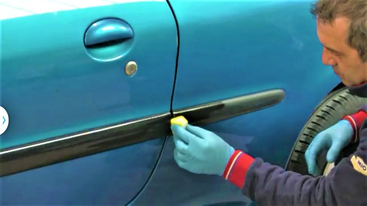 Come eliminare i graffi e ravvivare le plastiche dell'auto 