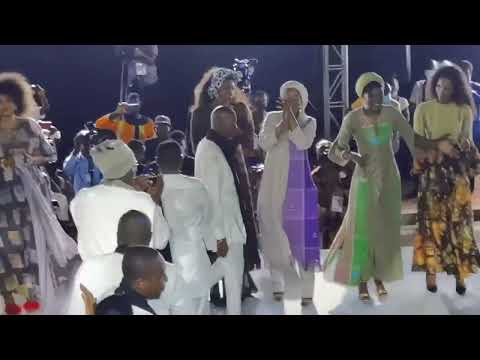 The finale of Pathe'O's 50th Anniv. fashion show - Half-Century Journey, Inspired by Nelson Mandela