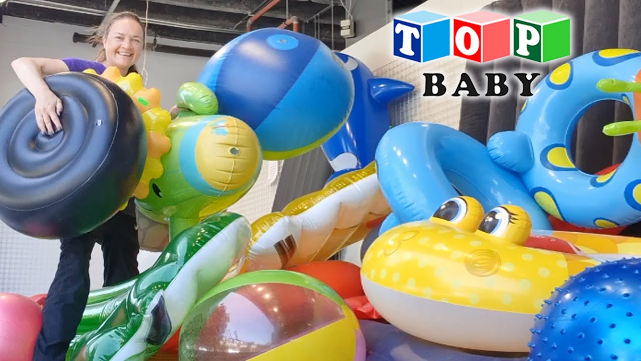 Inflatable second-hand beachballs, boats, matrasses and toys. The second day.