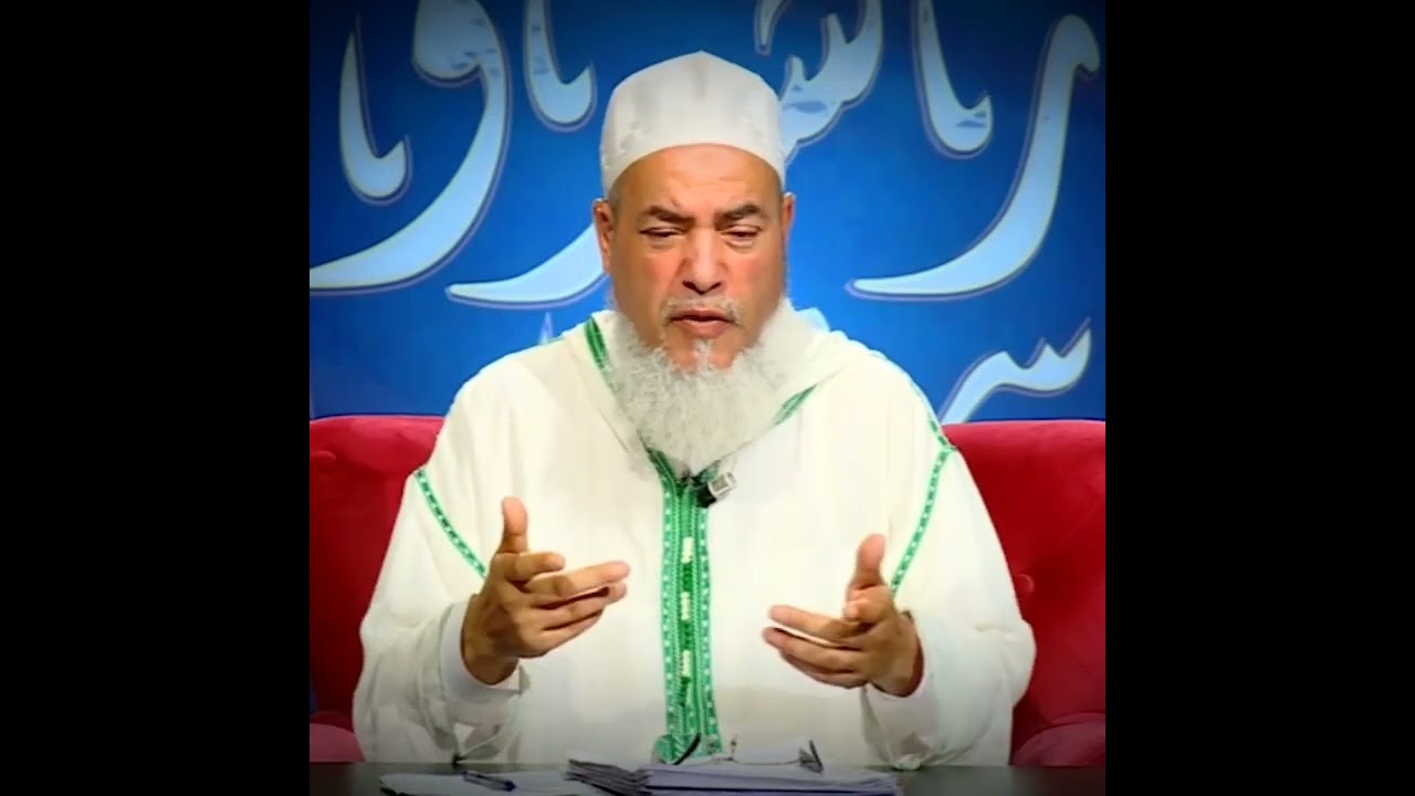 حكم الصلاة وراء إمام يكرهه الناس ؟
