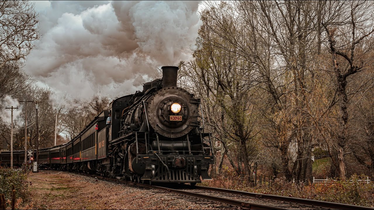 Valley Railroad North Pole Express 2025 with Three Iron Horses