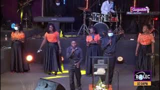 Mwambie Yesu anaweza yote praise session live  Olivier mass Masiri & Rolec worship team