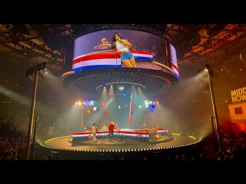 Kacey Musgraves -All My Ex's Live in Texas- Live: The Middle of Nowhere Tour @ Madison Square Garden
