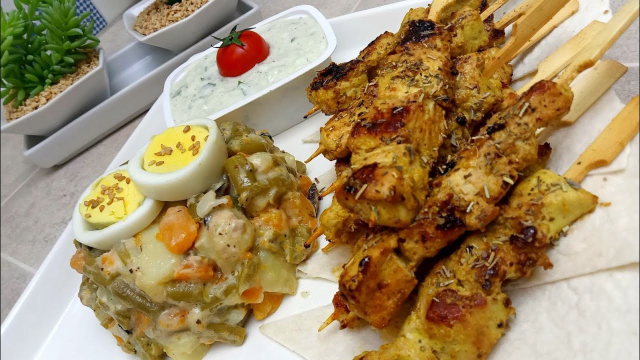 شيش طاووق مقدم مع سلطة روسية اروع عشاء تقدرو تاكلوه وتستمتعو بيه خفيف وبنين 👌