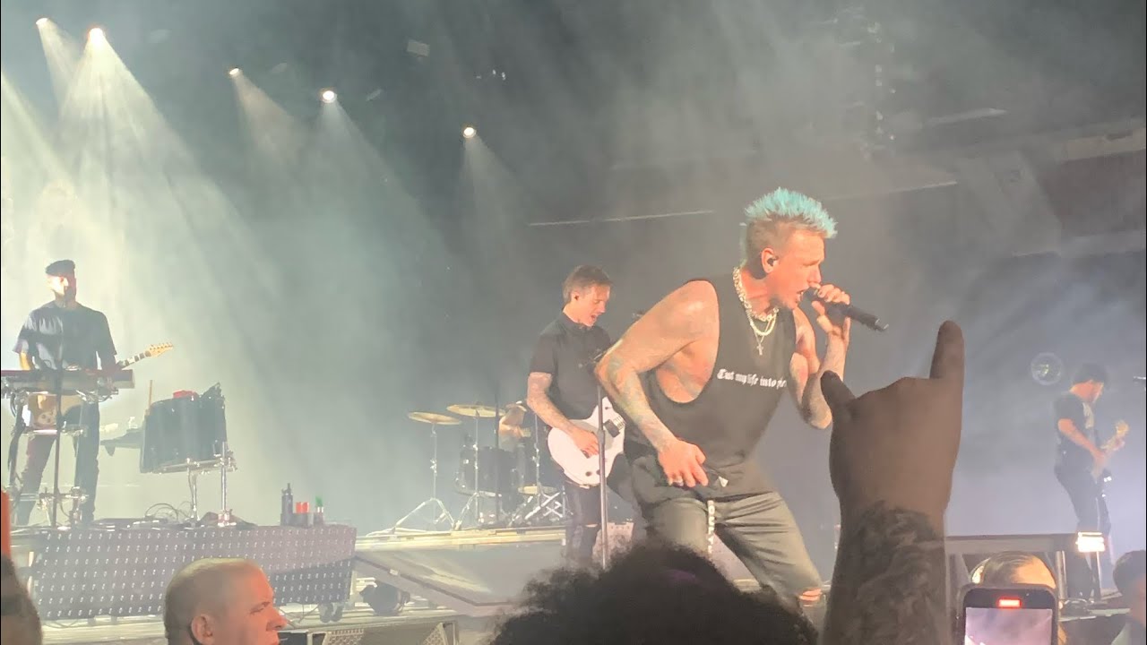 Papa Roach Last Resort Live at Rockzilla Tour 2023 Hamilton