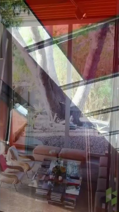 Indoor-Outdoor house design by Houzz TV