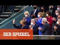 Standing Ovations für Angela Merkel bei Scholz-Kanzlerwahl | DER SPIEGEL