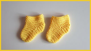 Носочки крючком для новорожденных. Вязание крючком / Crochet socks for newborns